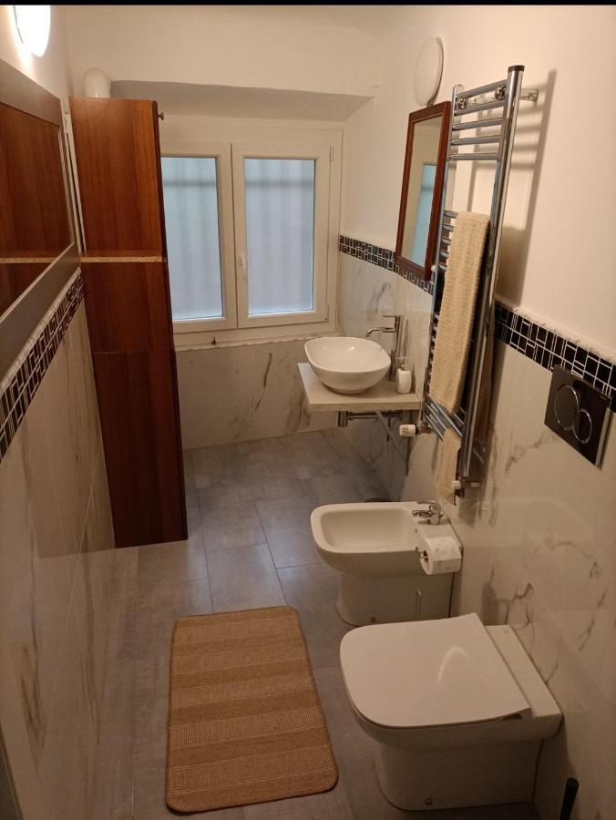 B&B Italian Guest Genova Dış mekan fotoğraf