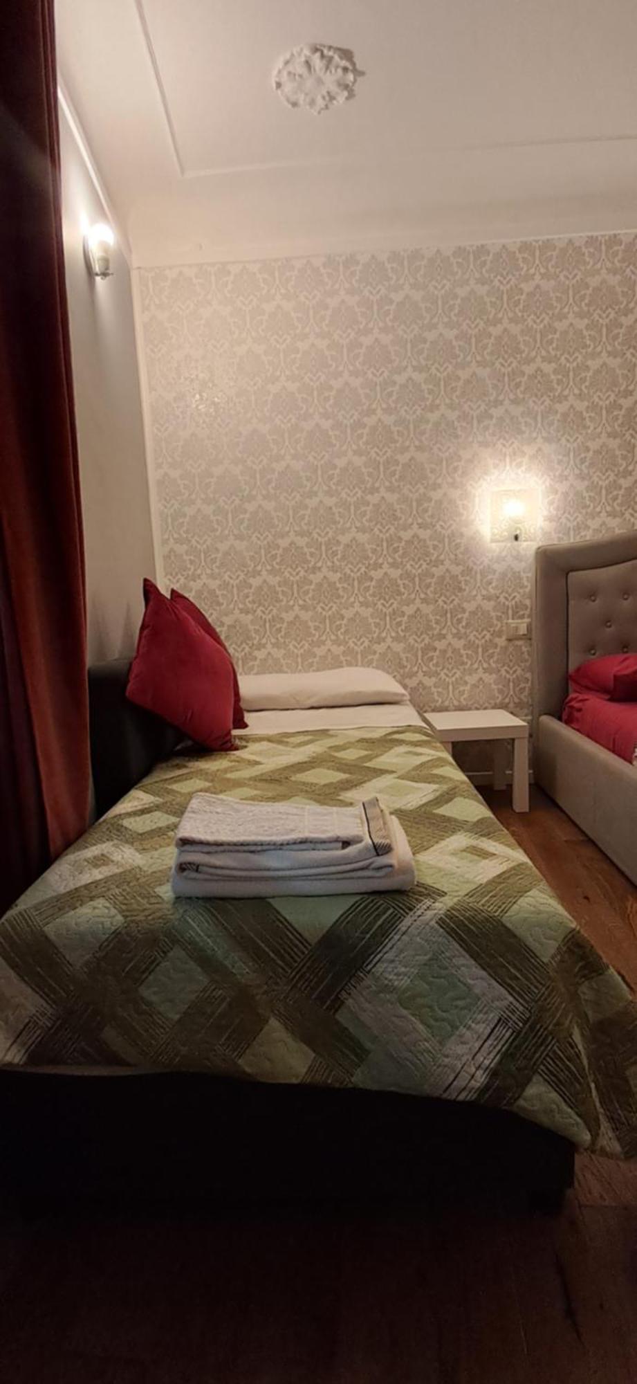 B&B Italian Guest Genova Dış mekan fotoğraf